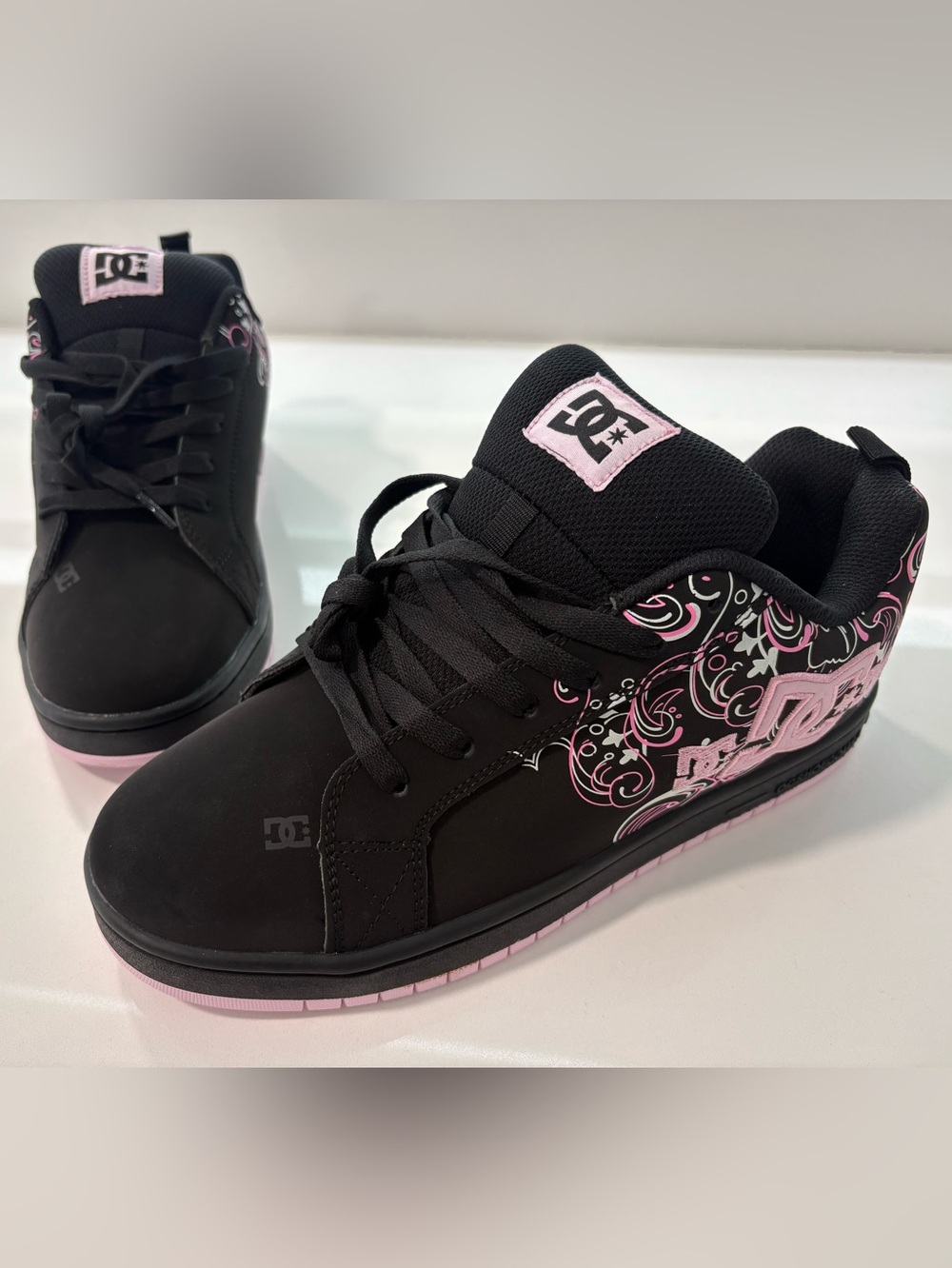 DC PIXIE Court Graffik Black & Pink - Brand New cute casual skater street shoes